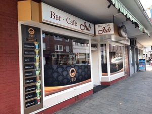 Juli Bar Café