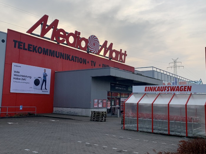 Media Markt  · Grauer Esel · Elmshorn | Bild 1/1