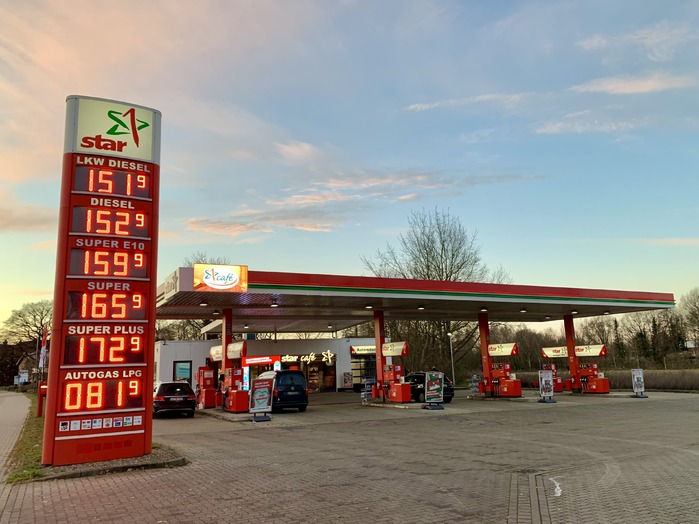 STAR Tankstelle · Grauer Esel · Elmshorn | Bild 1/1