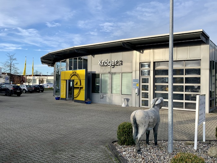 Autohaus Herrmann Kröger · Grauer Esel · Elmshorn | Bild 1/1