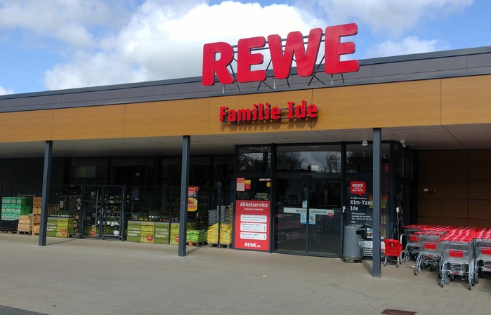 Rewe · Westerstraße · Elmshorn | Bild 1/1 | Rewe Kim Yannik Ide · Westerstraße | Außenansicht