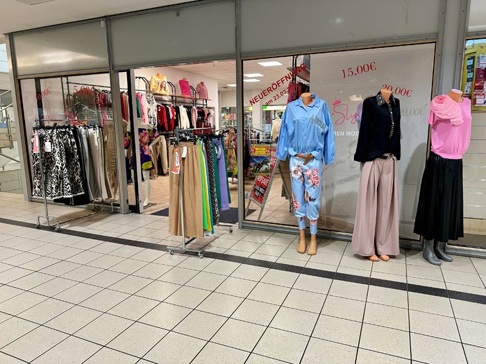 Mina Style · Alter Markt · Elmshorn | Bild 1/1 | Mina Style · Alter Markt | Außenansicht