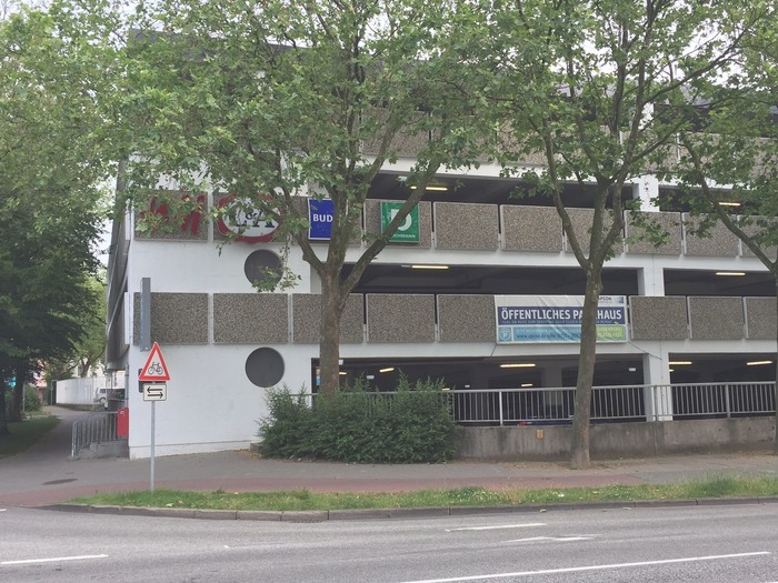 Parkhaus Neuer Markt · Parkplatz-Übersicht · Elmshorn | Bild 1/2